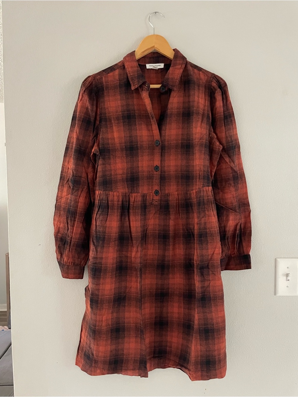 BeachLunchLounge Rust & Black Plaid Long-Sleeve Dress